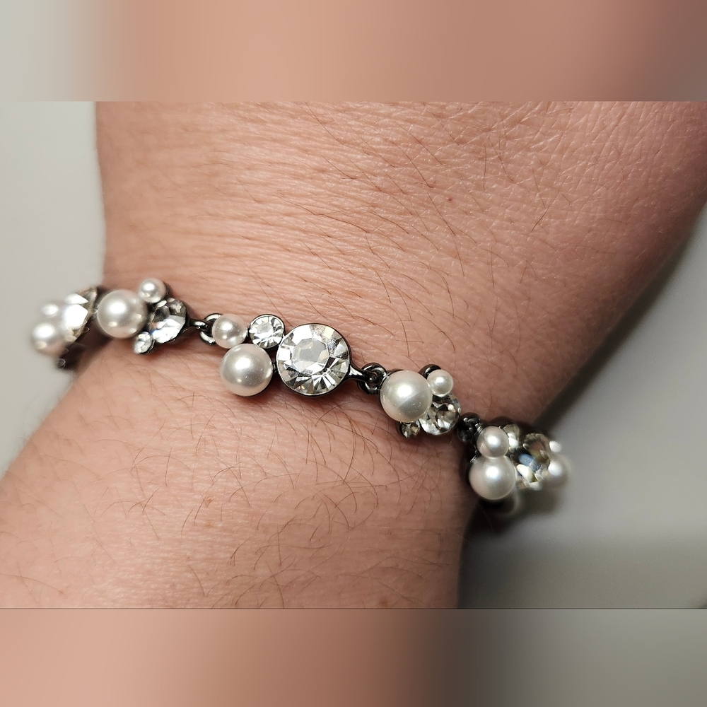 NWT Givenchy Hematite-Tone Imitation Pearl & Crystal Bracelet